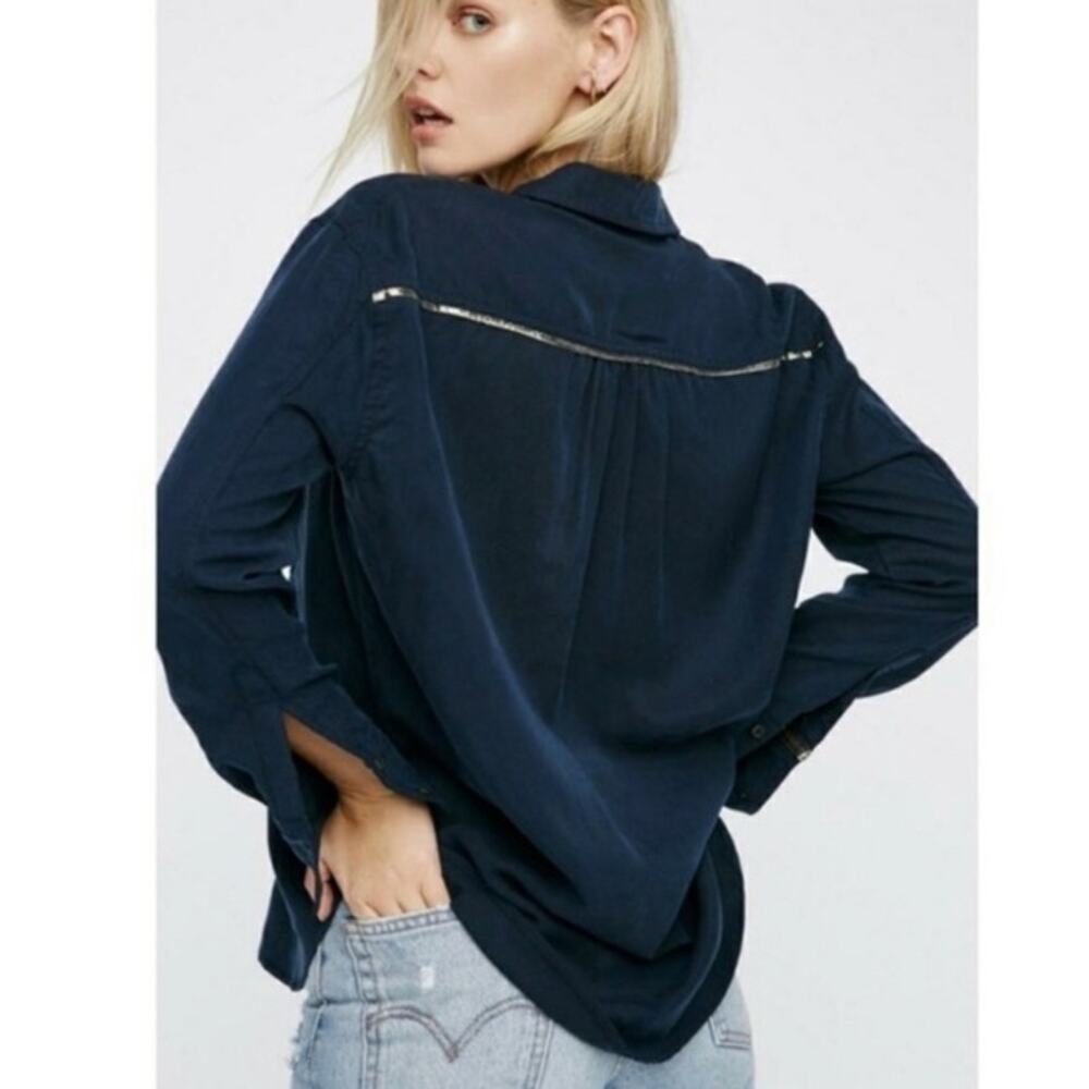 Free People OFF CAMPUS Button Up Shirt Top in Navy Blue Metallic Trim M NWT $108 - Picture 4 of 12
